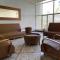 KASA Ocean Breeze BEACHFRONT CONDO POOL