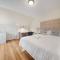5BR 2BH Bright & Spacious Apt in Brighton