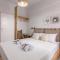 Idalia Stylish Apartment with Hot Tub