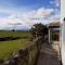 Lane End Cottage Holmfirth - Panoramic Views, Modernised with offroad parking - Holmfirth