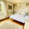 The Garden Cottage - Elevated position, wonderful views over Dartmouth, beautiful garden