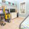 This is It! 6 Rooms! Bay views, Pool, Games, Bikes & More, Sleeps 17! - 圣乔治岛