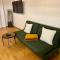 Studio Stevie Nicks I Workplace I 24in Screen I Kitchen I PS4