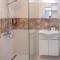 Sunny 1BDR Apartment near Center