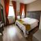 Hotel Joli