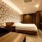 KNOWS HOTEL