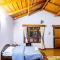 View-Topia Cottage, 2bhk w the view of Bhimtal Lake by Roamhome - 比姆塔尔