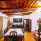 View-Topia Cottage, 2bhk w the view of Bhimtal Lake by Roamhome - 比姆塔尔