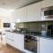 Levi Suites Levi Gold