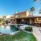 Luxe Lakewood Villa