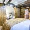 Unique Cottage The Old Stables Pembrokeshire Sleeps 8 - Welsh Tourist Board Award 5 Stars