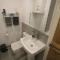 The Old Scullery, Cosy Stylish Apartment for two on Harrogates Iconic Stray