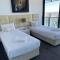 4 Bedroom Huge Sub Penthouse Oracle Level 31 Magnif VIEWS 260m2 Family Skyhome Sleeps 8 Adults and 2 Children, Sofa Bed Portacot, High Chair Central to Everything Resort Skyhome 5 STAR Luxury