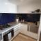 OceanView Oasis 2BR Apt - 5Mins to Beach - Family Resort - Gold Coast
