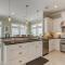 4Br 3Ba - Ocean Views - Walk 2 Beach - Tiki Bar - with Creek
