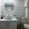 Phaedrus Living: City View Fountain Court 113