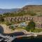 The Cove Lakeside Resort - West Kelowna