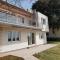 VILLA LUNGOMARE