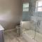 Atlanta Unit 1 Room 1 - Peaceful Private Master Bedroom with Private Balcony