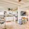 NEW - Pineapple Loft - Entire House Downtown Hilo with AC - هيلو