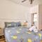 NEW - Pineapple Loft - Entire House Downtown Hilo with AC - هيلو