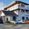 Kanza Beach Inn