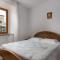 Enchanting Flat with Patio in Abbadia a Isola