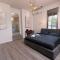 Kings bed - Stay Royal and Stylish Bahais Garden