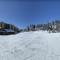Snowshoe Ski-in & Ski-out at Silvercreek Resort - Family friendly, jacuzzi, hot tub, mountain views - Сноушу