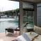 Floating house BRAVIA