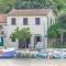 Apartments Punta Blue & Orange 5 m from the sea