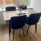 Comfy 2 bed house located at Wareham train station