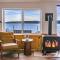 Oceanfront Retreat, Mount Rainier, King bed, Games - Longbranch