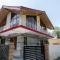 Aurora, Stream view 3bhk Chateau by Roamhome - Kulu