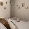 C1 Clemenceau Pool Balcony Bath AC 2mins walk to sand beach
