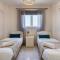 Sweet retreat 2-BR Apartment in Mackenzie