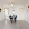 Sweet retreat 2-BR Apartment in Mackenzie