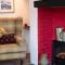Cottage in heart of Dolgellau with parking