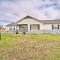 Lake Eufaula Retreat with Fire Pit, Near Main St! - Eufaula
