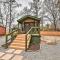 Beautiful New Bern Studio Cabin with Fire Pit!