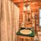 Charming New Bern Log Cabin - Pets Welcome! - Нью-Берн