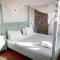 Dionysos Hotel
