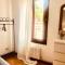 Venice and Venice Apartments - private rooms in shared apartment