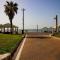 צימר על הים גקוזי ואירוח איכותי Oceanfront Beach House W Jacuzzi - Haifa
