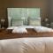 Ramsey House - Luxury Licensed B&B - Parking and Guest Lounge