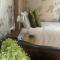Ramsey House - Luxury Licensed B&B - Parking and Guest Lounge