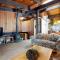 Mammoth Estates Condo - Near Village at Mammoth & Pet Friendly