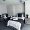 Five Bedroom Five Bathroom House - Dalkeith