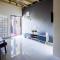 Explore 5BR Gardenhouse Retreats (Free Parking)