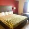 Econo Lodge Inn & Suites Corning - Corning